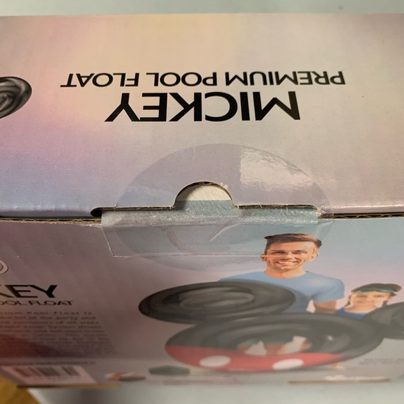 MICKEY MOUSE POOL FLOAT - Picture 3 of 3